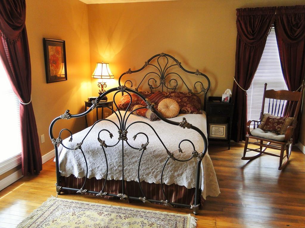 Hill House Bed And Breakfast Loretto Eksteriør bilde