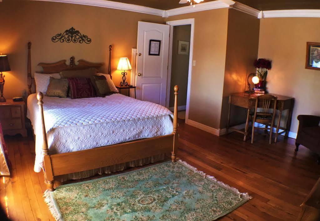 Hill House Bed And Breakfast Loretto Eksteriør bilde